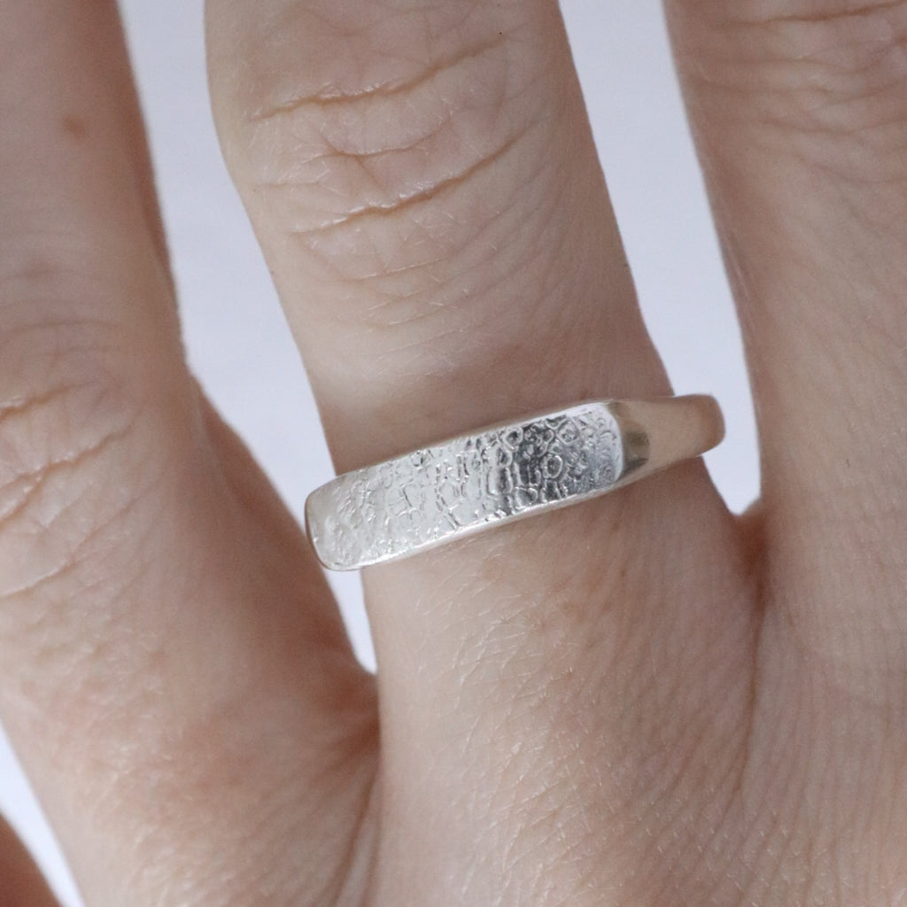 Dog Nose Print Bar Ring