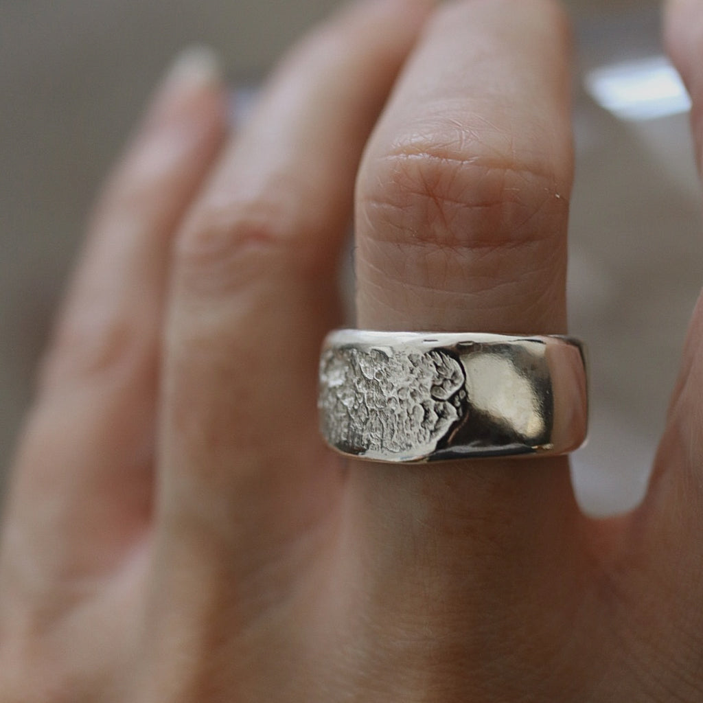Cigar band dog nose print ring