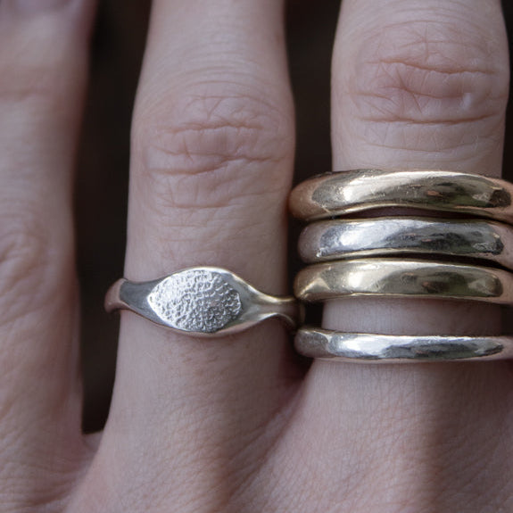 Flow dog nose print ring