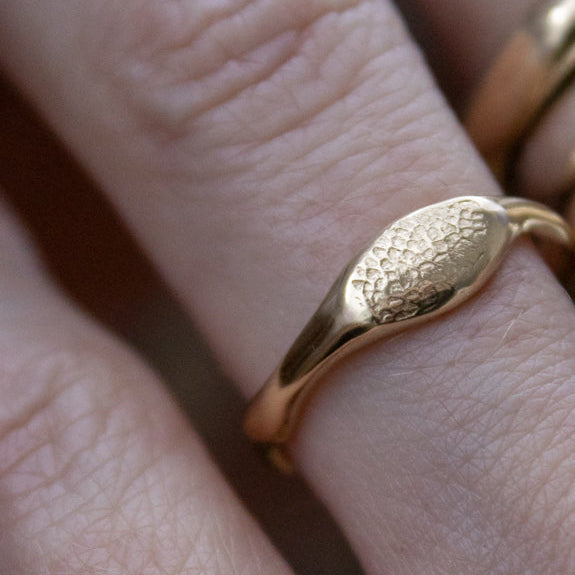 Flow dog nose print ring